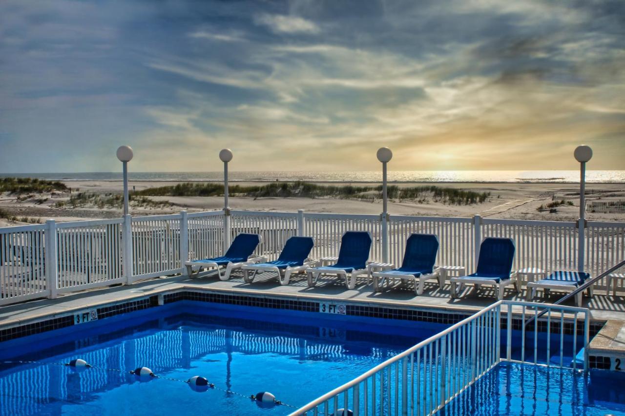 Acacia Beachfront Resort ワイルドウッド・クレスト エクステリア 写真